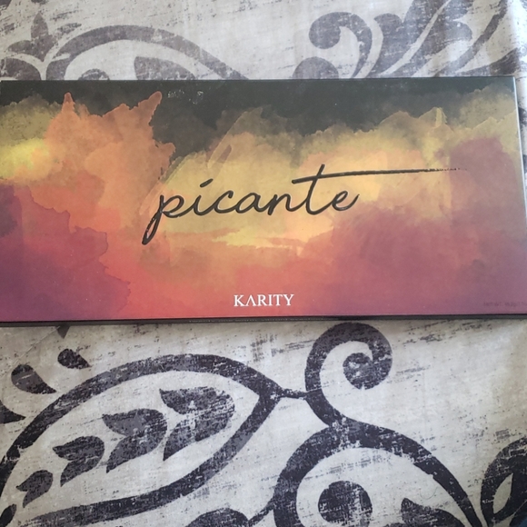 Karity Picante Eyeshadow Palette - Picture 5 of 5